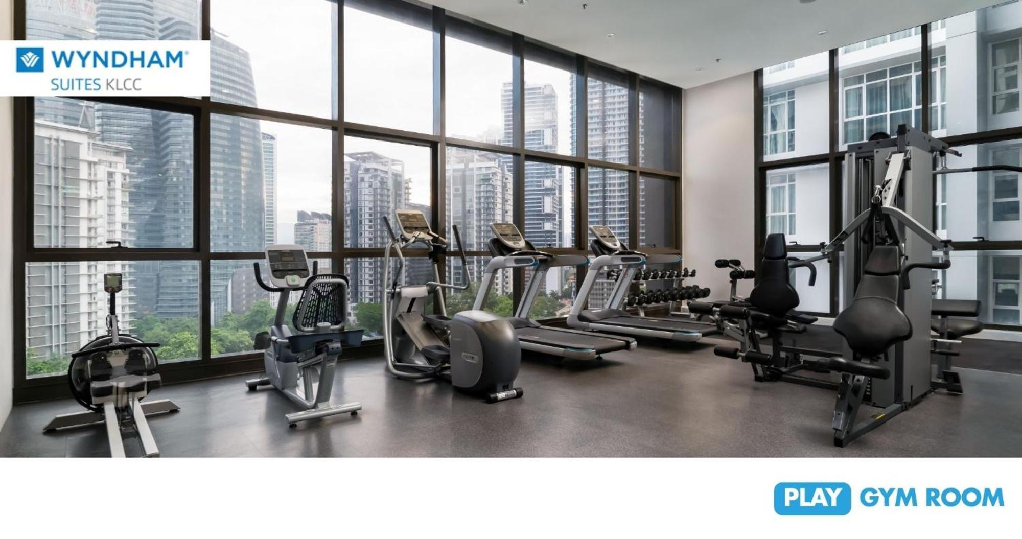 Wyndham Suites Klcc Kuala Lumpur Luaran gambar The gym at the 10th floor