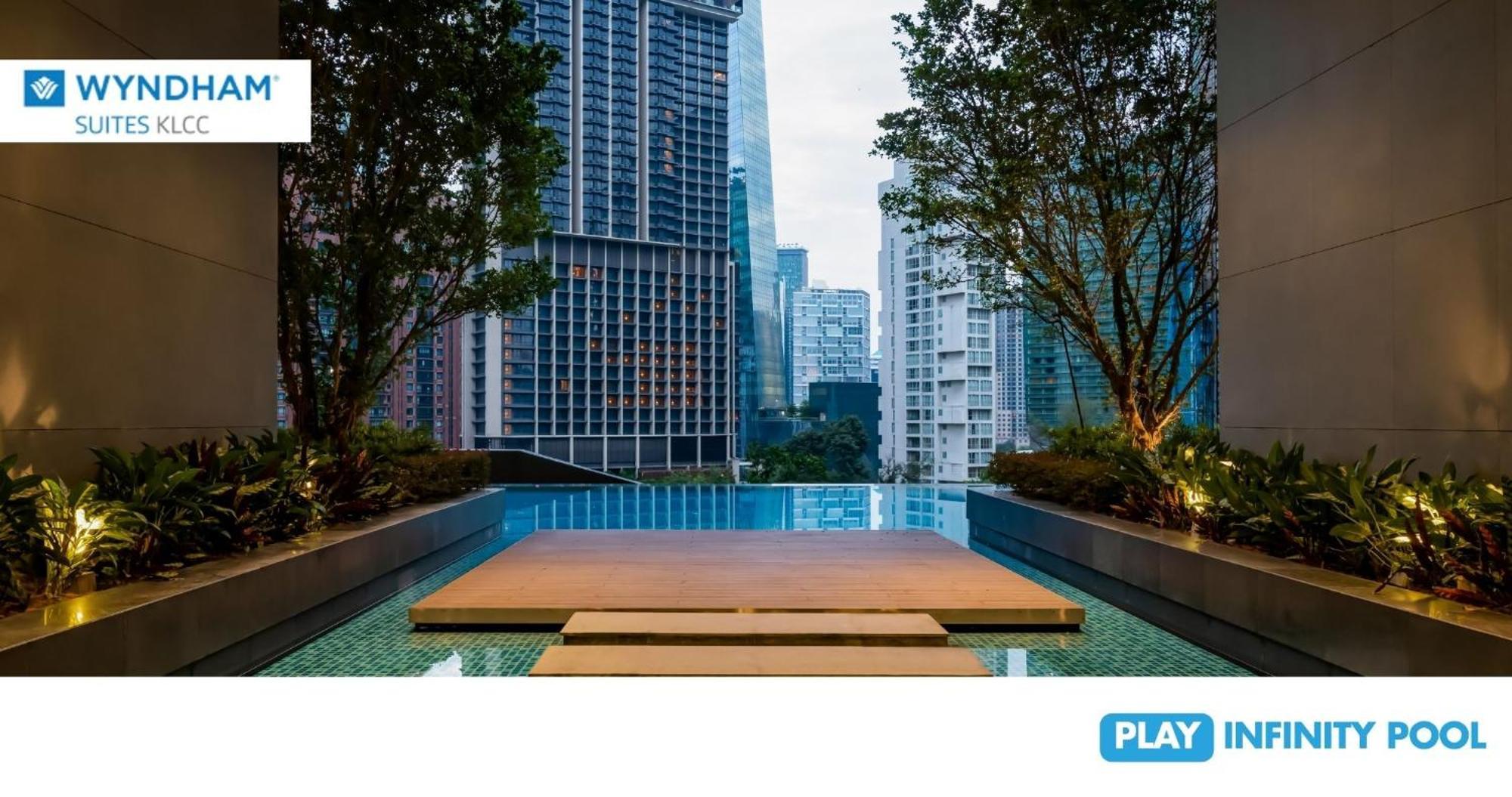 Wyndham Suites Klcc Kuala Lumpur Luaran gambar The Infinity Pool at PLAY Infinity