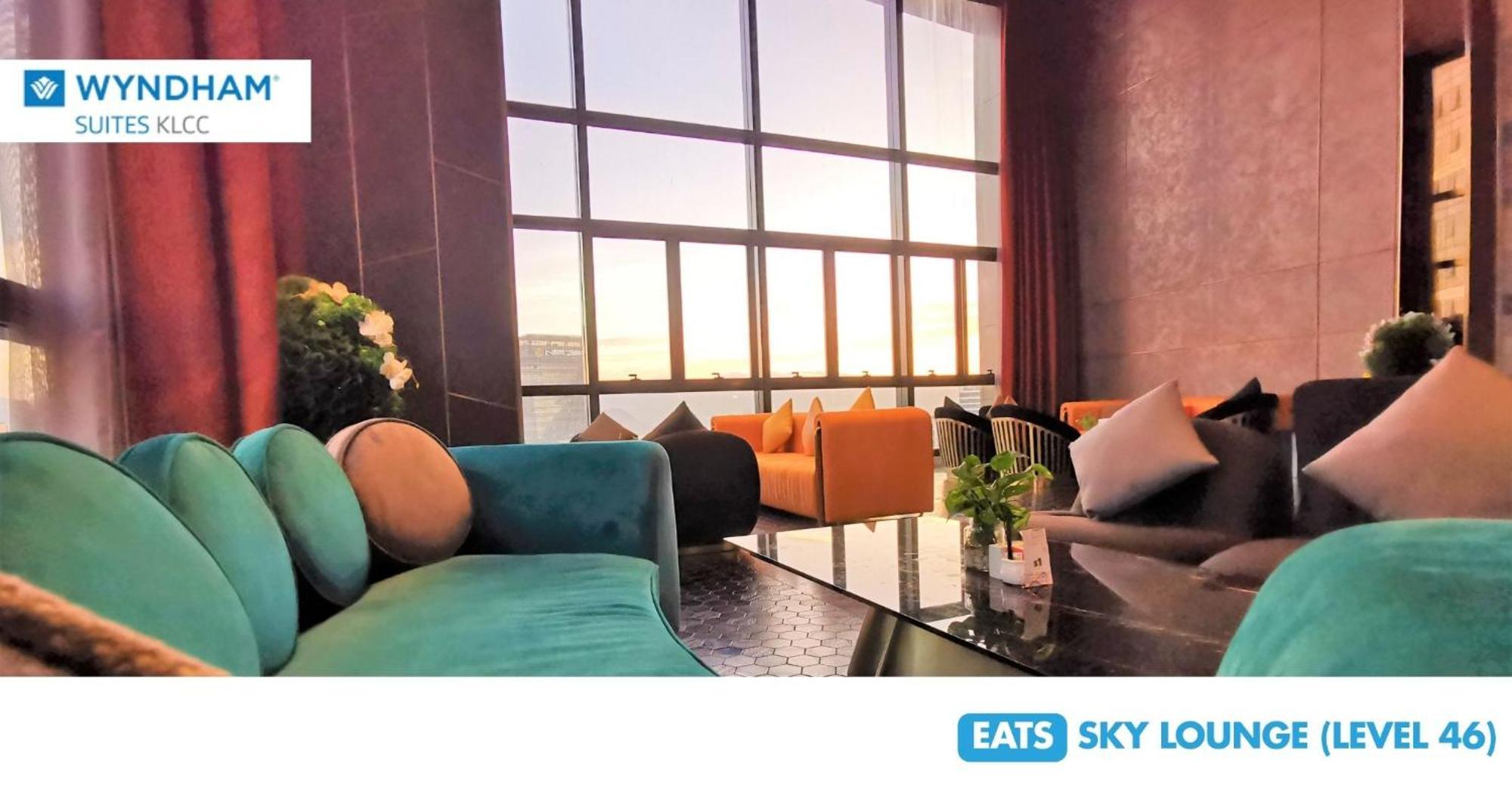 Wyndham Suites Klcc Kuala Lumpur Luaran gambar Sky Lounge