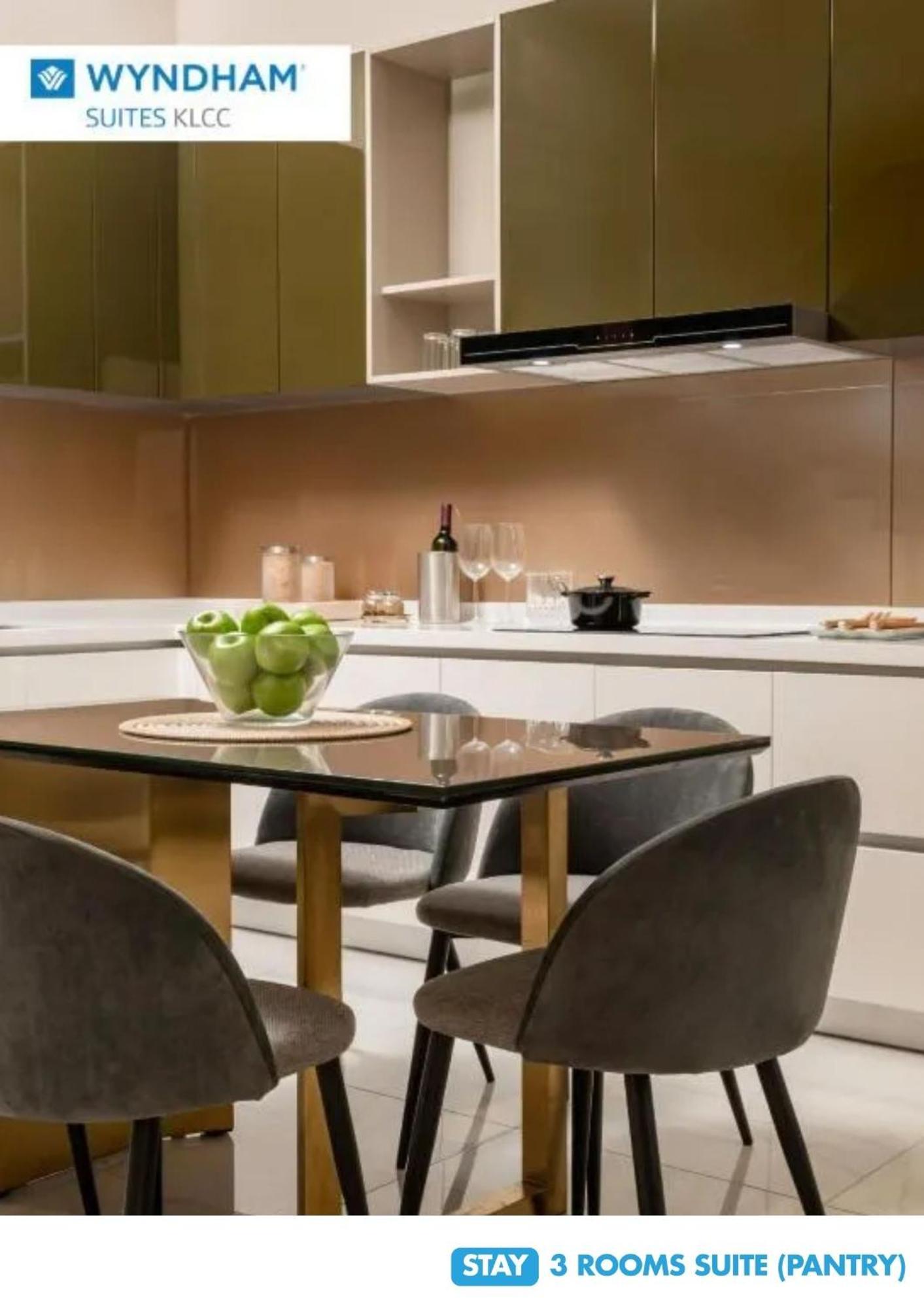 Wyndham Suites Klcc Kuala Lumpur Luaran gambar A kitchen in a private home