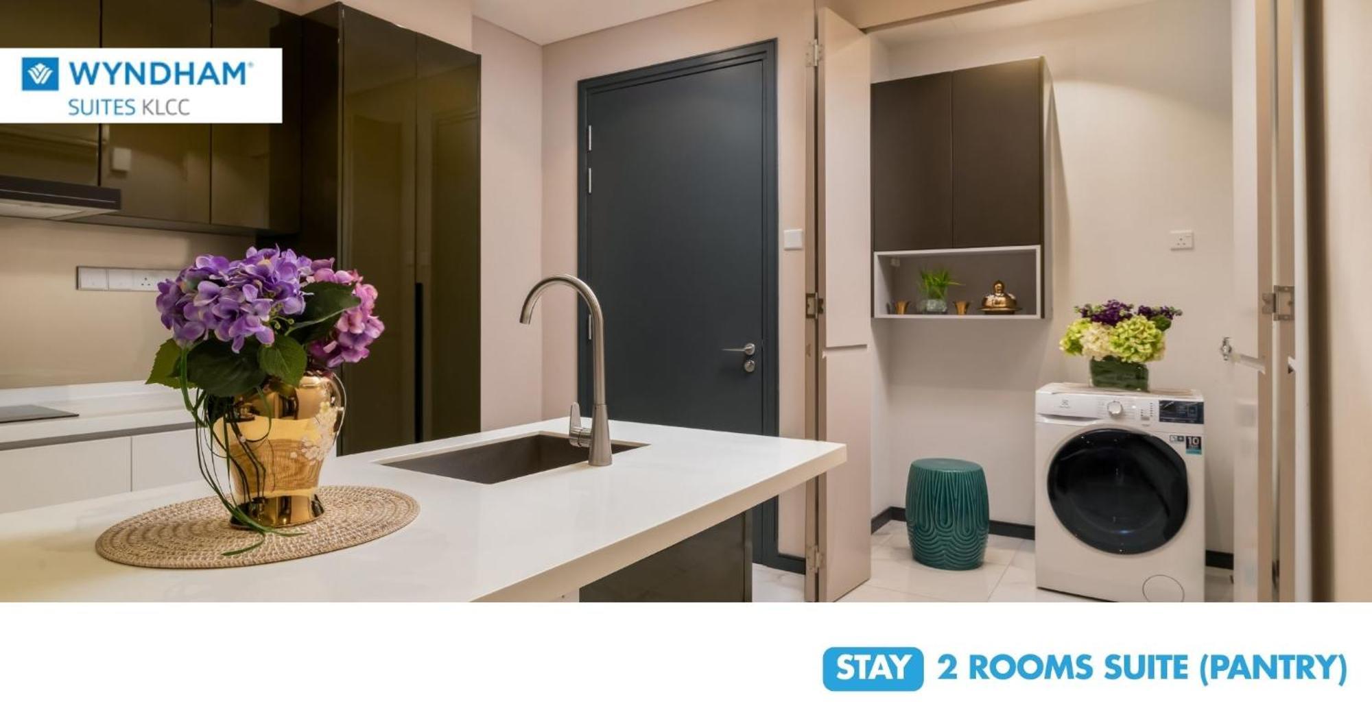 Wyndham Suites Klcc Kuala Lumpur Luaran gambar 2-room suite