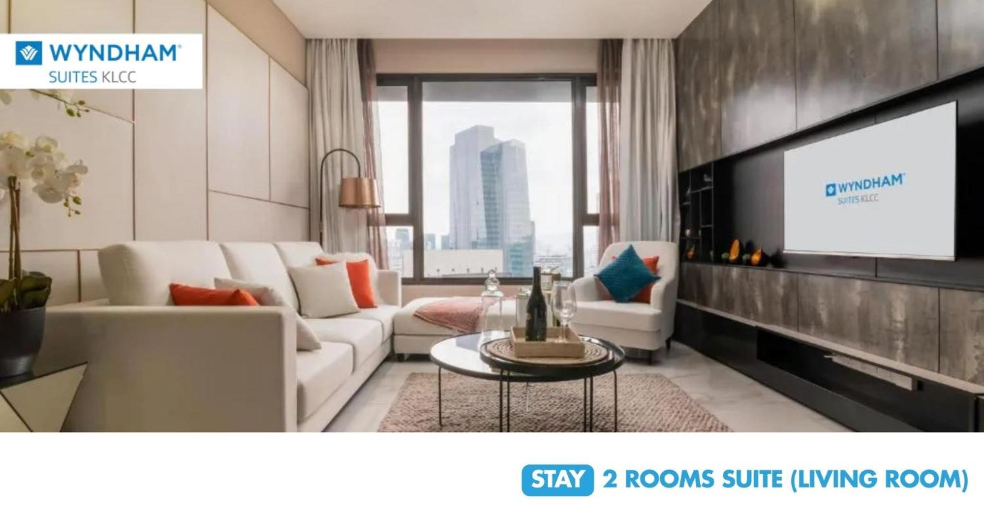 Wyndham Suites Klcc Kuala Lumpur Luaran gambar 2 Rooms Suite Living Room